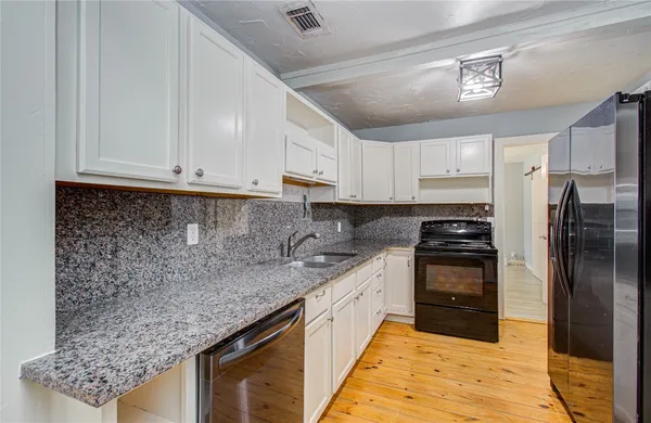 $1,500 | 15510 Cypress Garden Drive, Unit A, Tomball, TX 77377