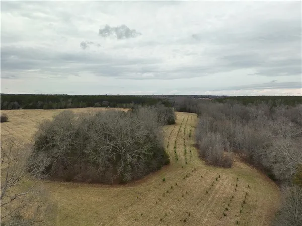 $438,000 | 1 Seneca St Extension, Calhoun Falls, SC 29628