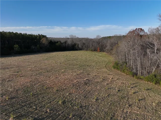 $474,500 | 1 Seneca St Extension, Calhoun Falls, SC 29628