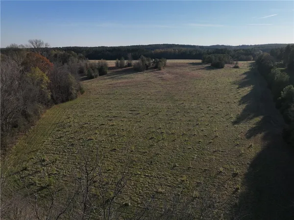 $438,000 | 1 Seneca St Extension, Calhoun Falls, SC 29628