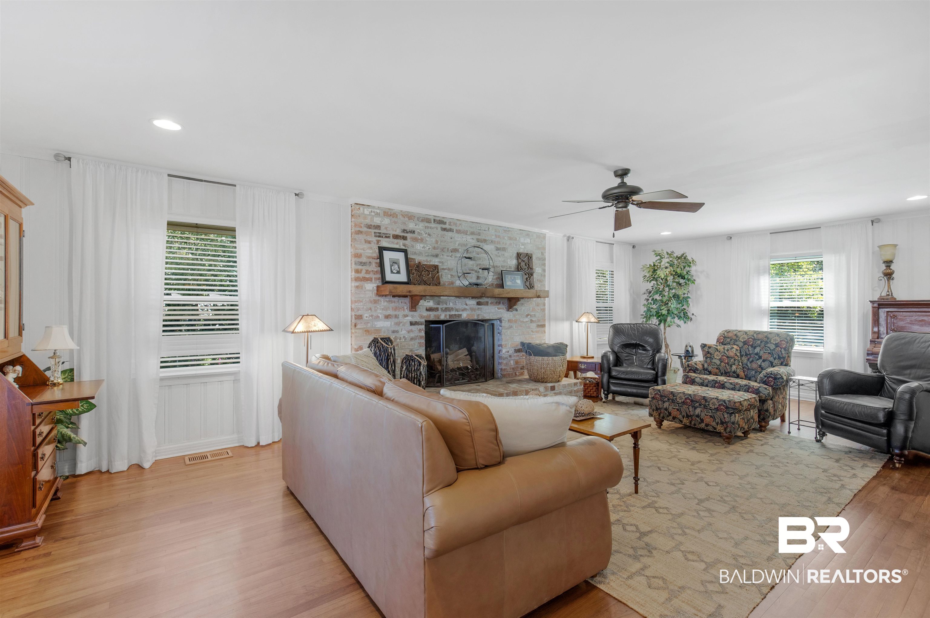 3070 Riverside Drive West Mobile, AL 36605 - Photo 6 of 47