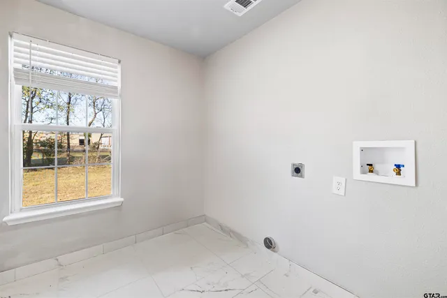 $174,000 | 229 Orchard Street, Alba, TX 75410