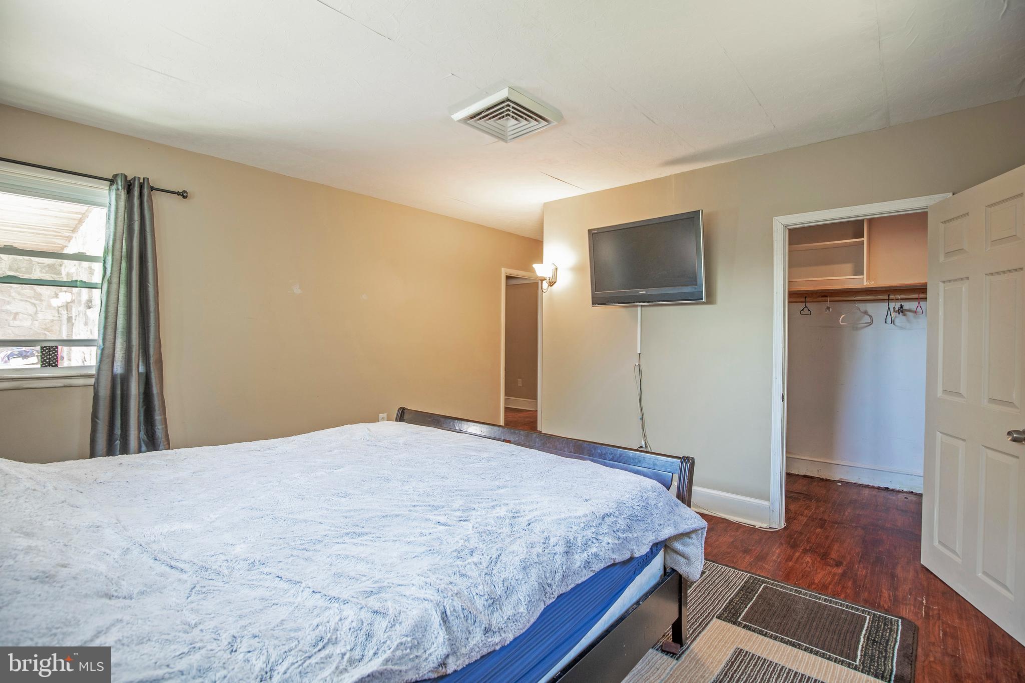 1297 Lindenhurst Road Newtown, PA 18940 - Photo 11 of 38 Bedroom 2 Main level