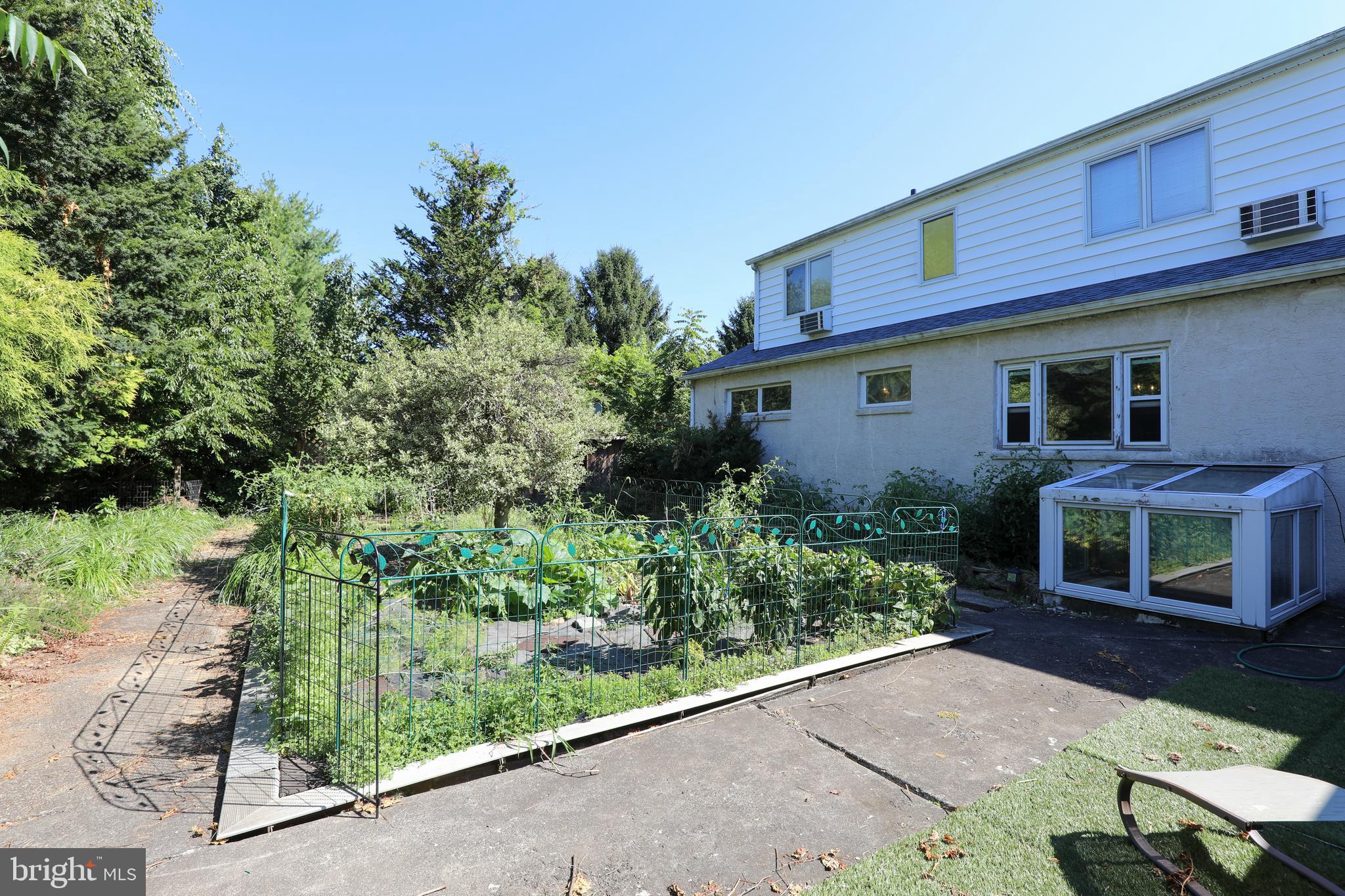 1297 Lindenhurst Road Newtown, PA 18940 - Photo 27 of 38 Gallery Image 27