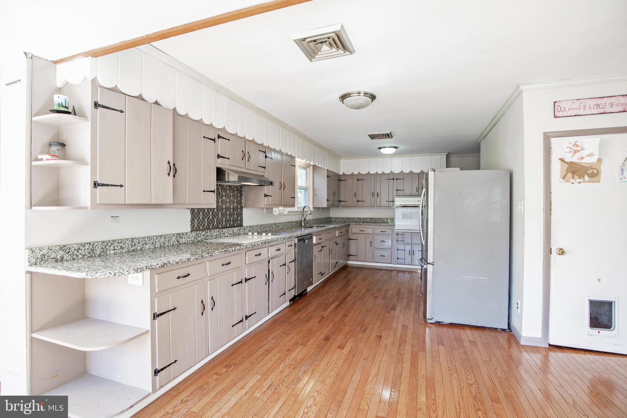 1297 Lindenhurst Road Newtown, PA 18940 - Photo 5 of 38 Kitchen Main Level