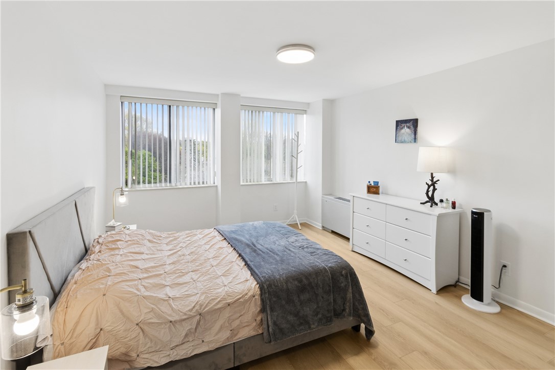 1400 East Avenue, Unit UN605 Rochester, NY 14610 - Photo 13 of 23