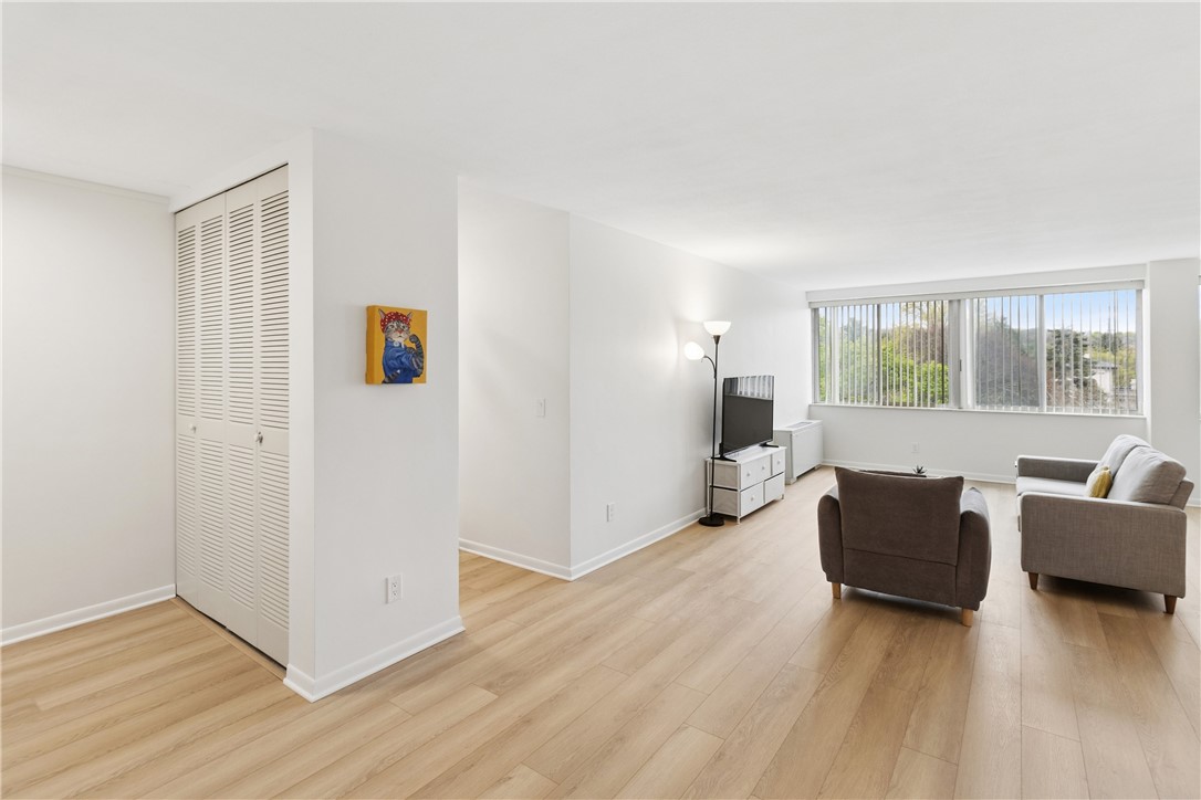 1400 East Avenue, Unit UN605 Rochester, NY 14610 - Photo 6 of 23