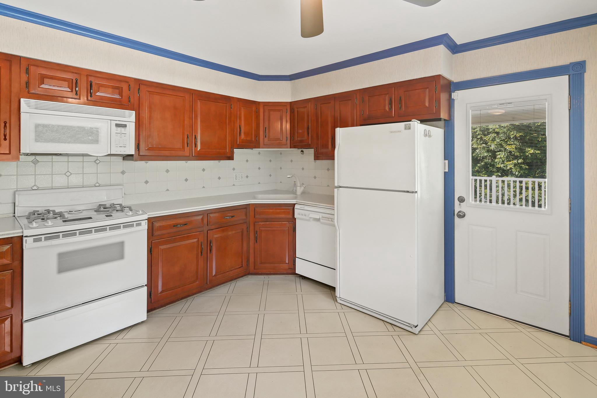 2432 Parallel Lane Silver Spring, MD 20904 - Photo 11 of 55