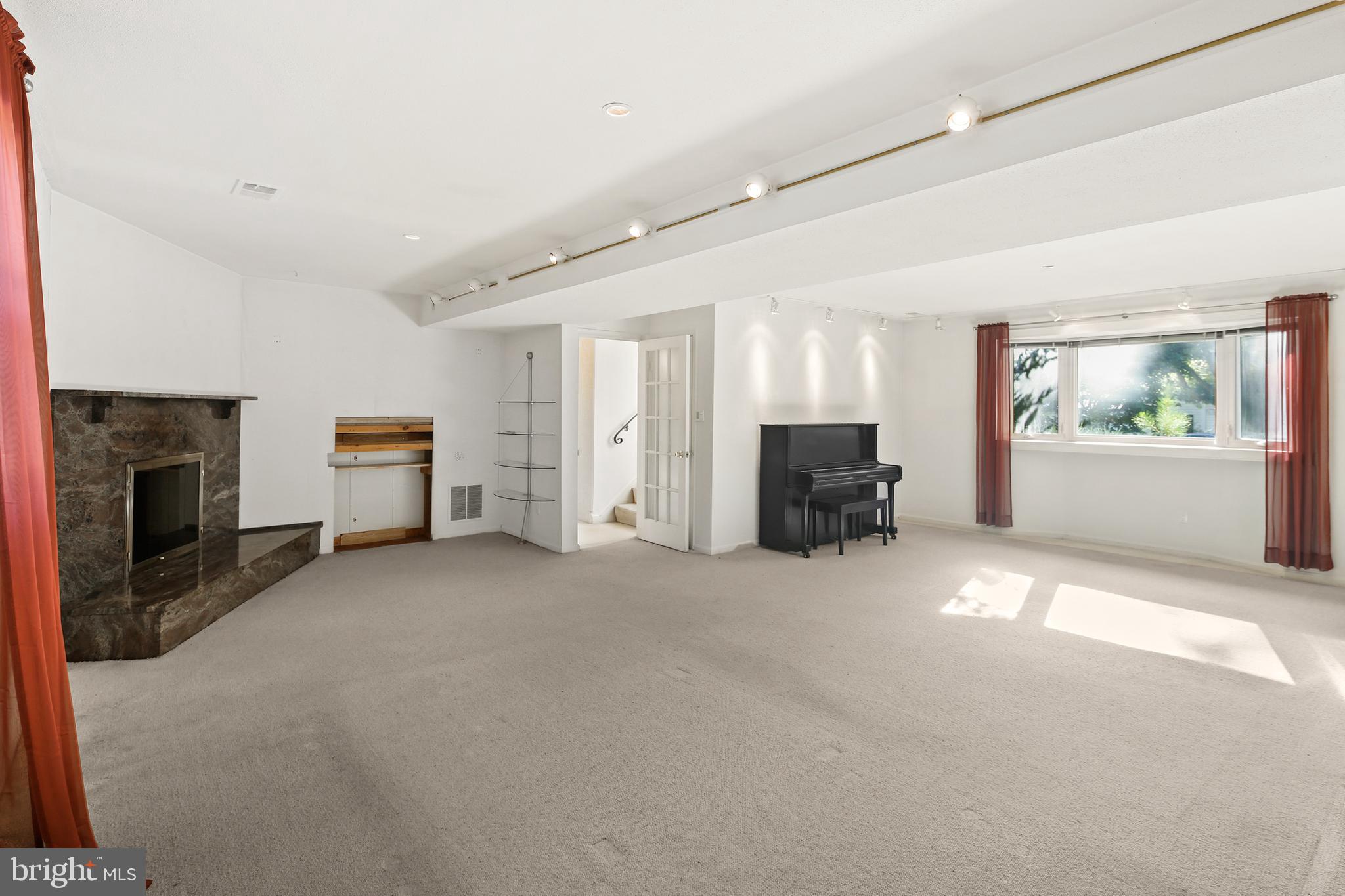 2432 Parallel Lane Silver Spring, MD 20904 - Photo 33 of 55 Family room - lower level