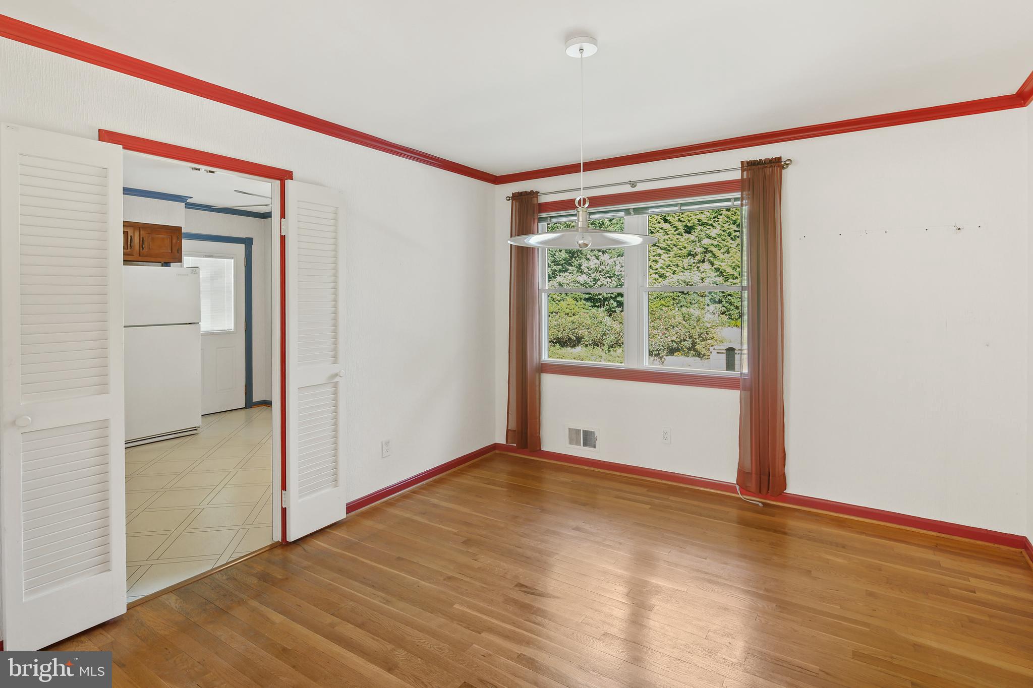 2432 Parallel Lane Silver Spring, MD 20904 - Photo 9 of 55