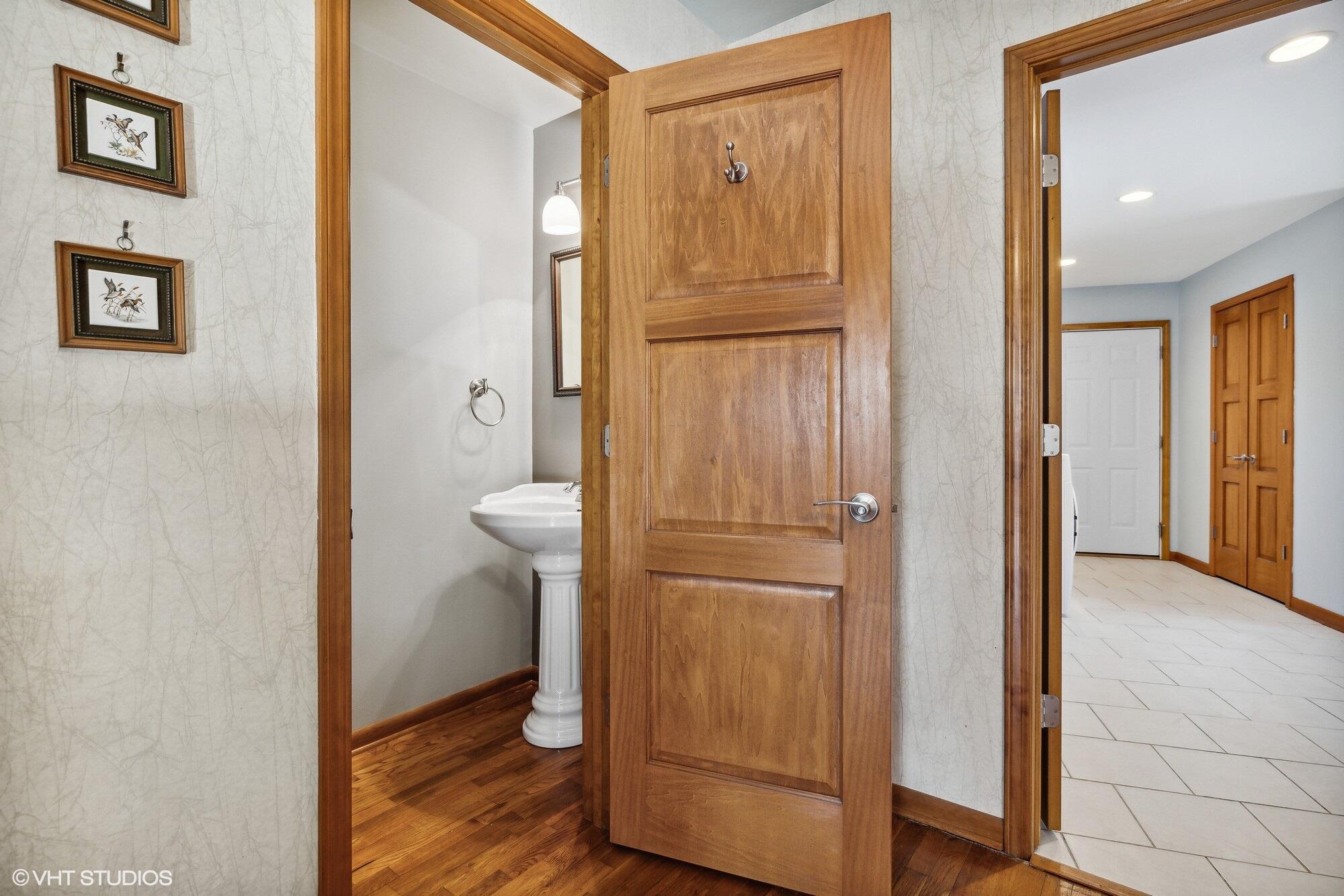 9450 Community Hall Road Union Pier, MI 49129 - Photo 17 of 34 16_9450CommunityHall_7_HalfBath_MRED_200