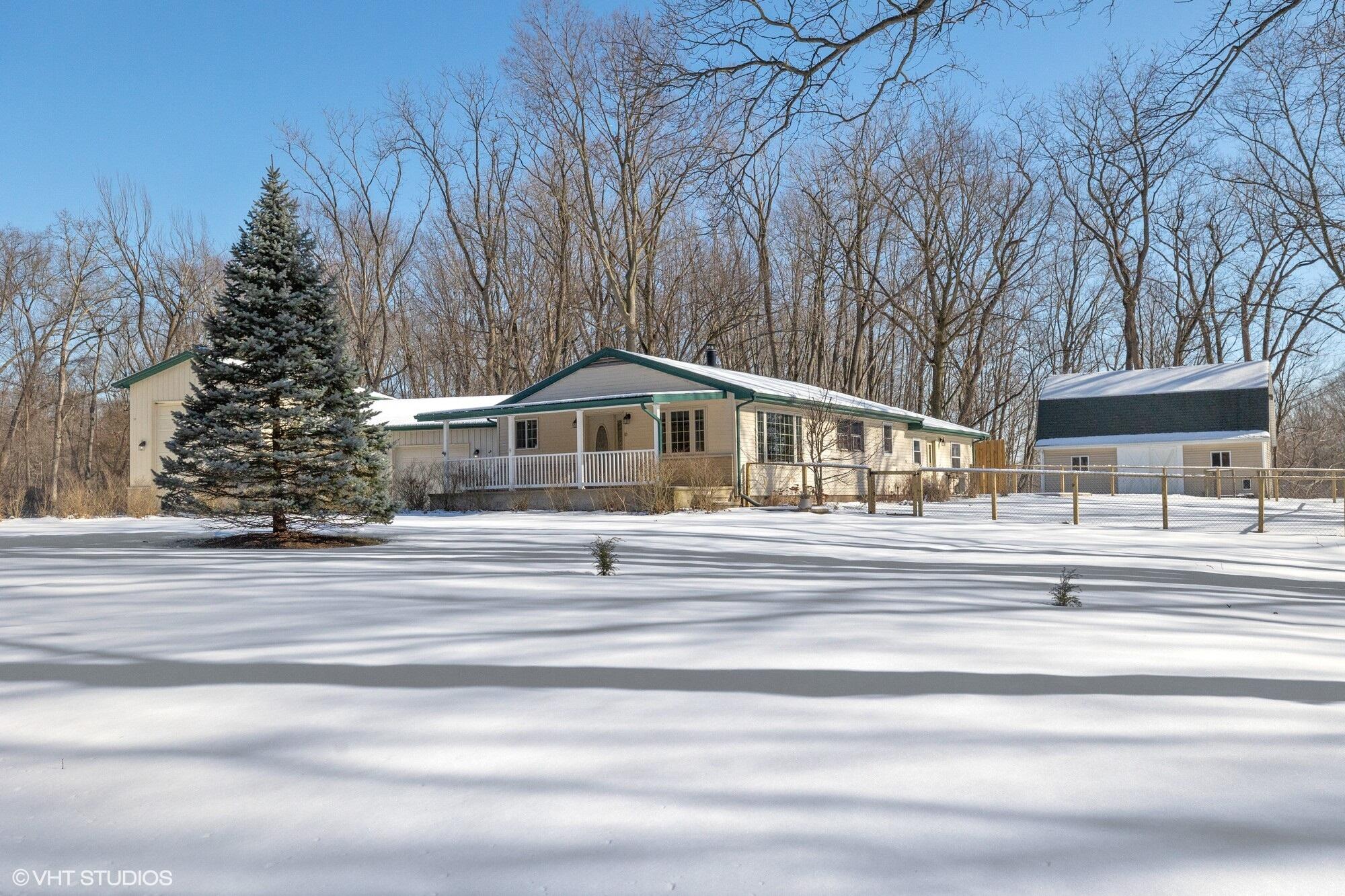 9450 Community Hall Road Union Pier, MI 49129 - Photo 23 of 34 01_9450CommunityHall_571_FrontView_MRED_