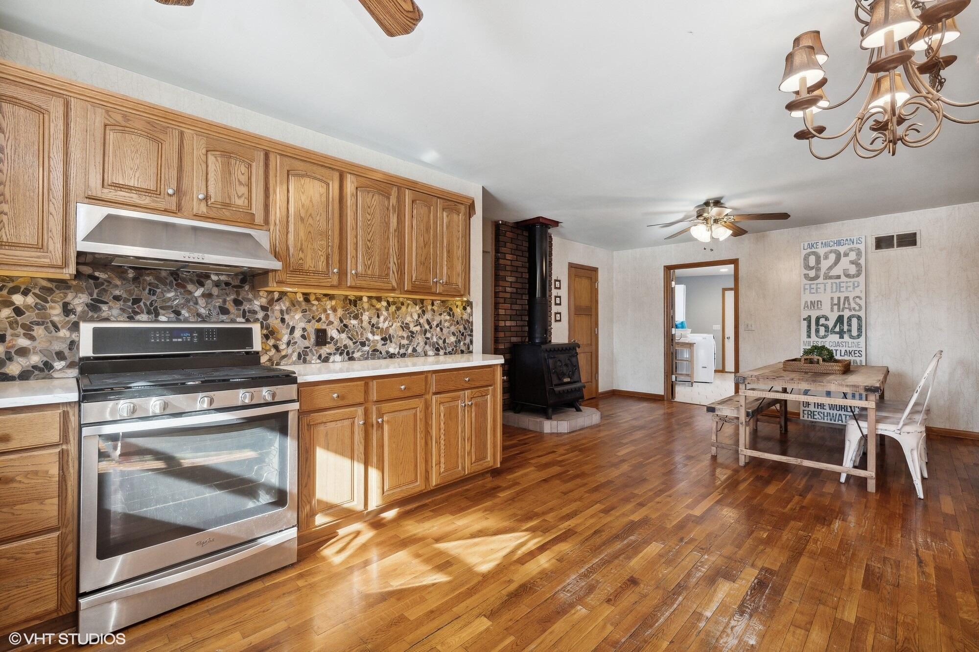 9450 Community Hall Road Union Pier, MI 49129 - Photo 8 of 34 07_9450CommunityHall_177002_Kitchen_MRED