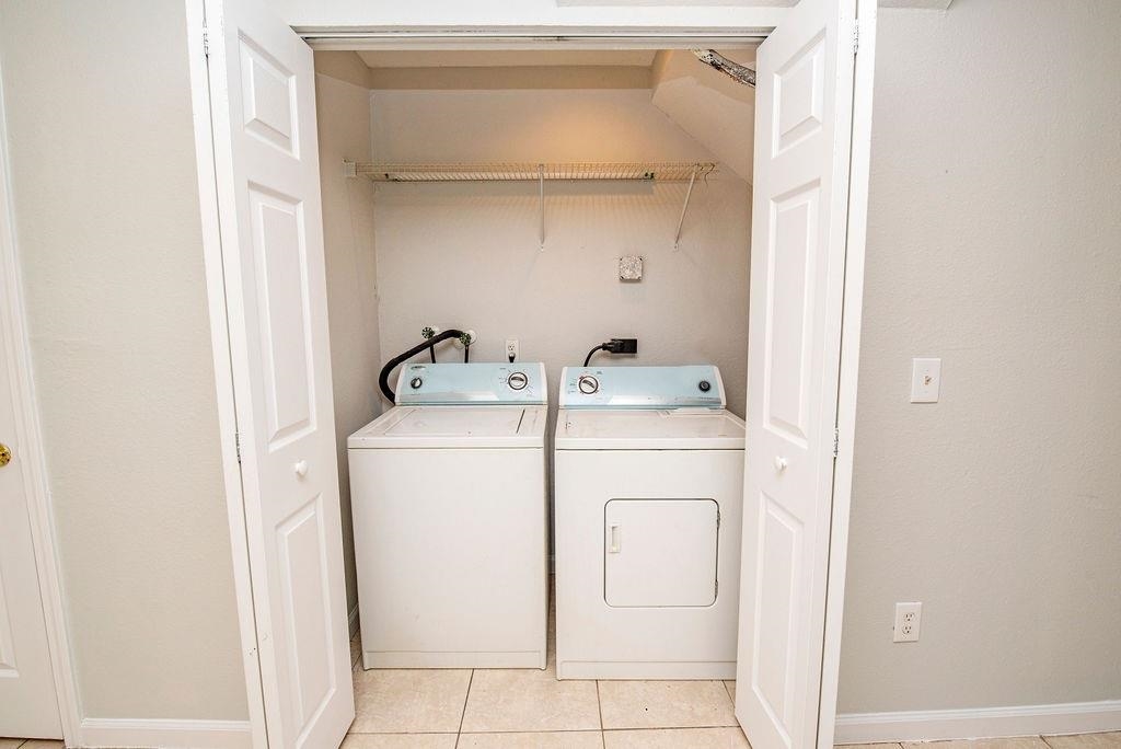 4420 Carter Road, Unit 44 St. Augustine, FL 32086 - Photo 10 of 18 a utility room with dryer and washer