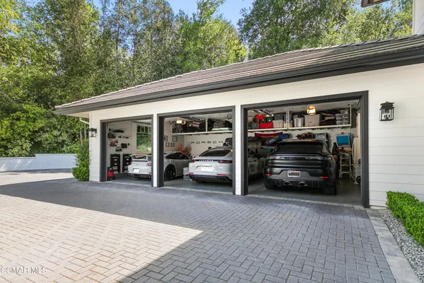$4,250,000 | 4188 Cresthaven Drive, Westlake Village, CA 91362