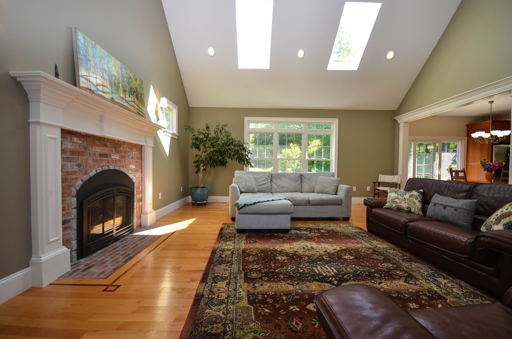 87 Uxbridge Road Sutton, MA 01590 - Photo 12 of 29