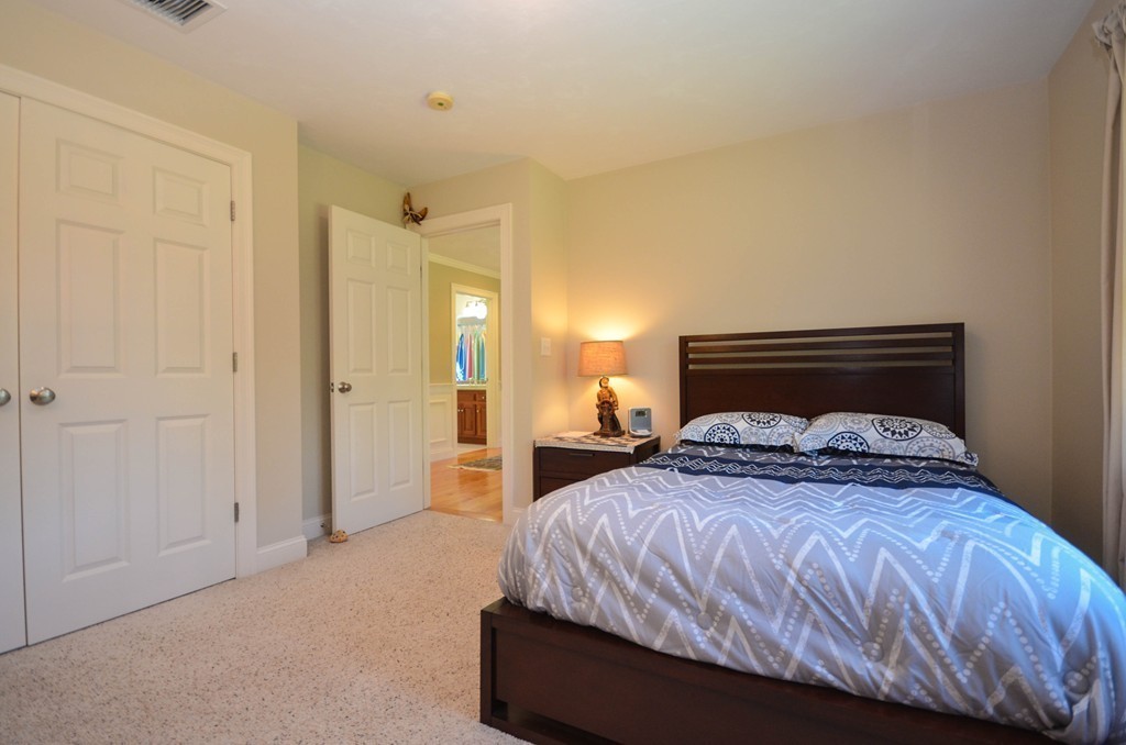 87 Uxbridge Road Sutton, MA 01590 - Photo 27 of 29