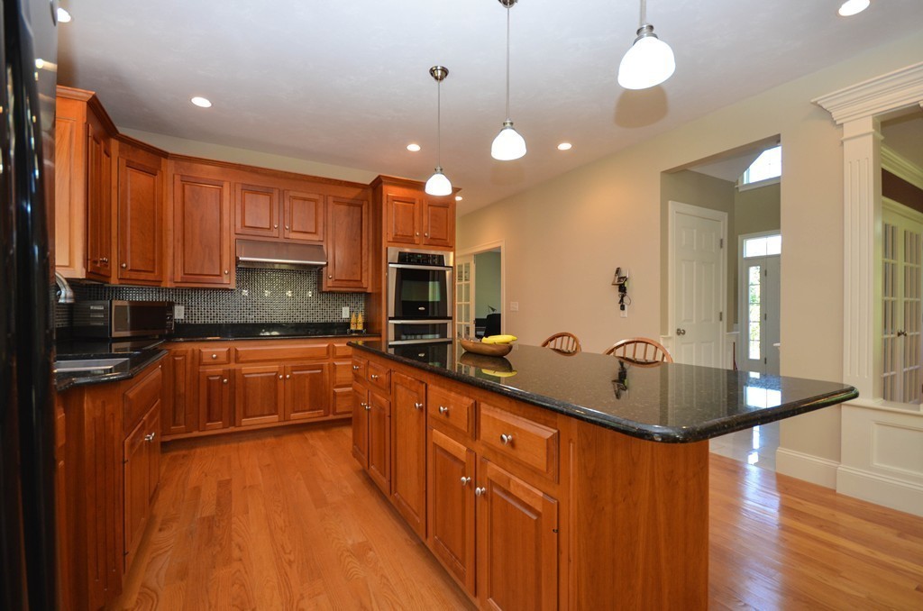 87 Uxbridge Road Sutton, MA 01590 - Photo 5 of 29