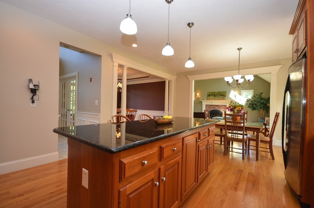 87 Uxbridge Road Sutton, MA 01590 - Photo 7 of 29