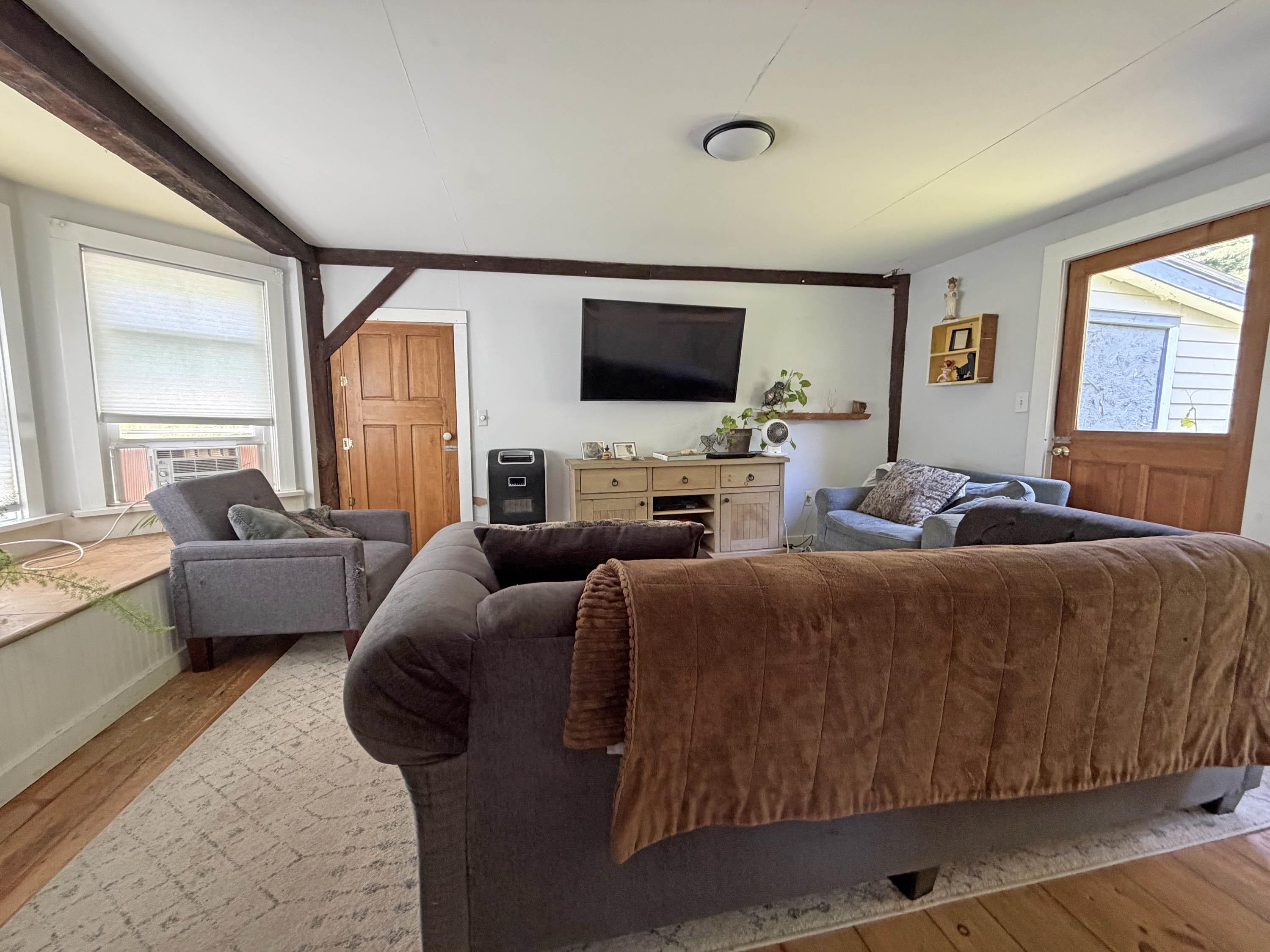 195 Bellows Falls Road Putney, VT 05346 - Photo 10 of 23