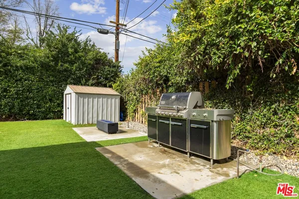 $6,000 | 6565 Randi Avenue, Woodland Hills, CA 91303