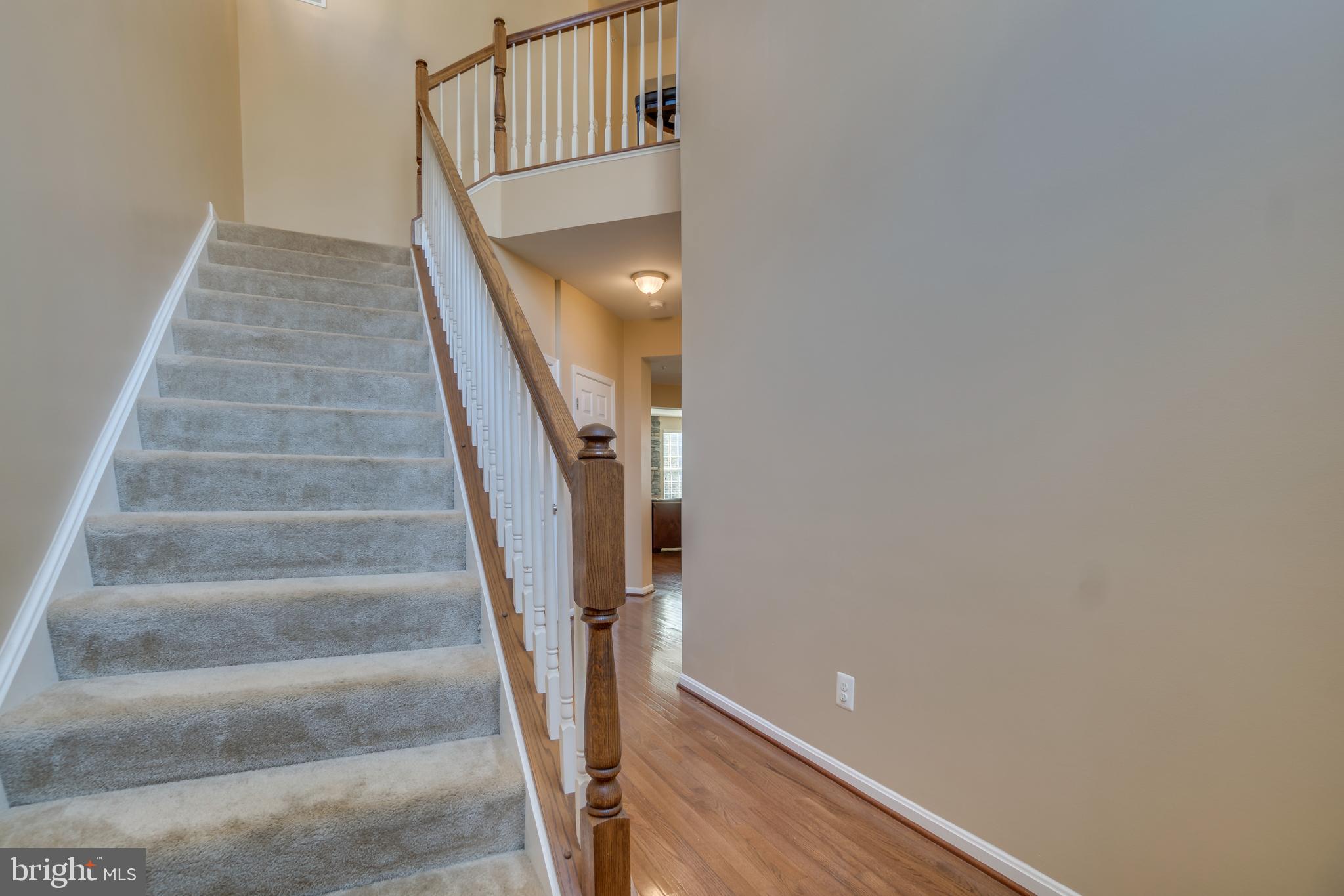 3456 Eagle Ridge Drive Woodbridge, VA 22191 - Photo 14 of 44 Front Foyer