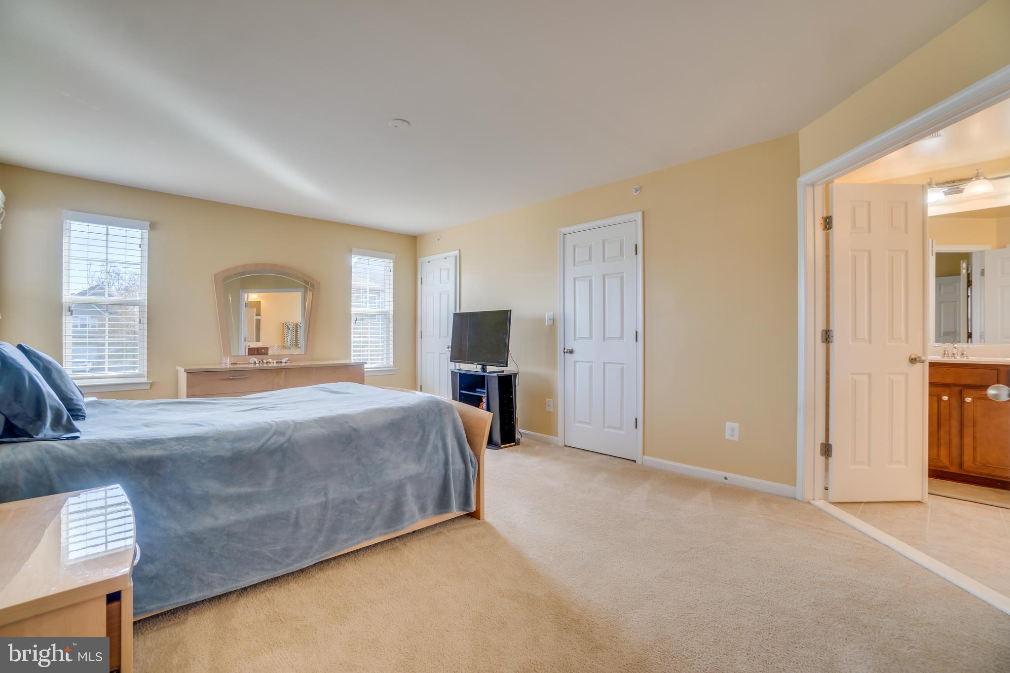 3456 Eagle Ridge Drive Woodbridge, VA 22191 - Photo 15 of 44 Large Luxury Master Bedroom
