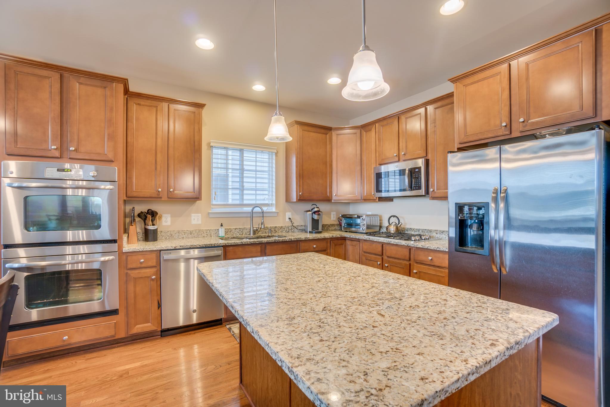 3456 Eagle Ridge Drive Woodbridge, VA 22191 - Photo 6 of 44 Spacious Kitchen with Double Ovens