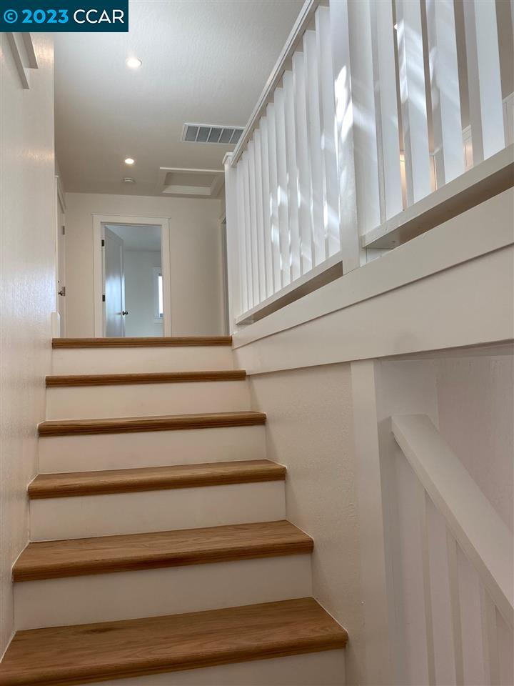 4882 San Pablo Dam Road, Unit B El Sobrante, CA 94803 - Photo 10 of 12 a view of entryway