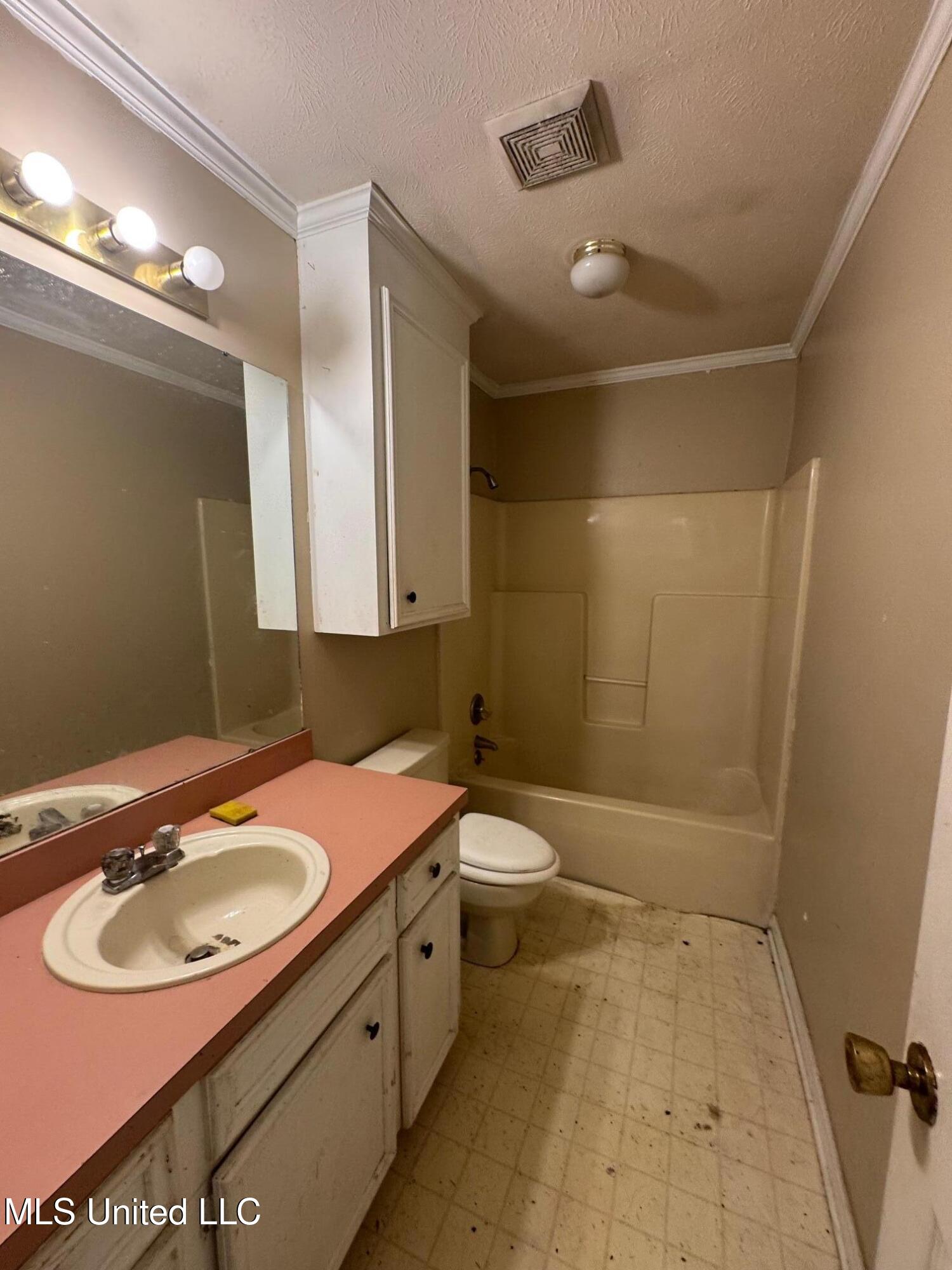 5571 Tiki Lane Jackson, MS 39212 - Photo 12 of 16 IMG_5759