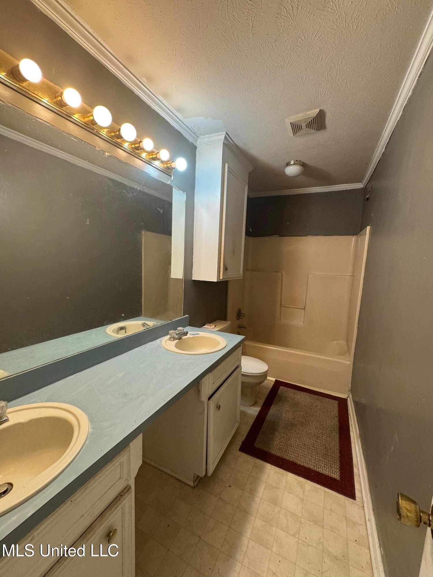 5571 Tiki Lane Jackson, MS 39212 - Photo 15 of 16 IMG_5768