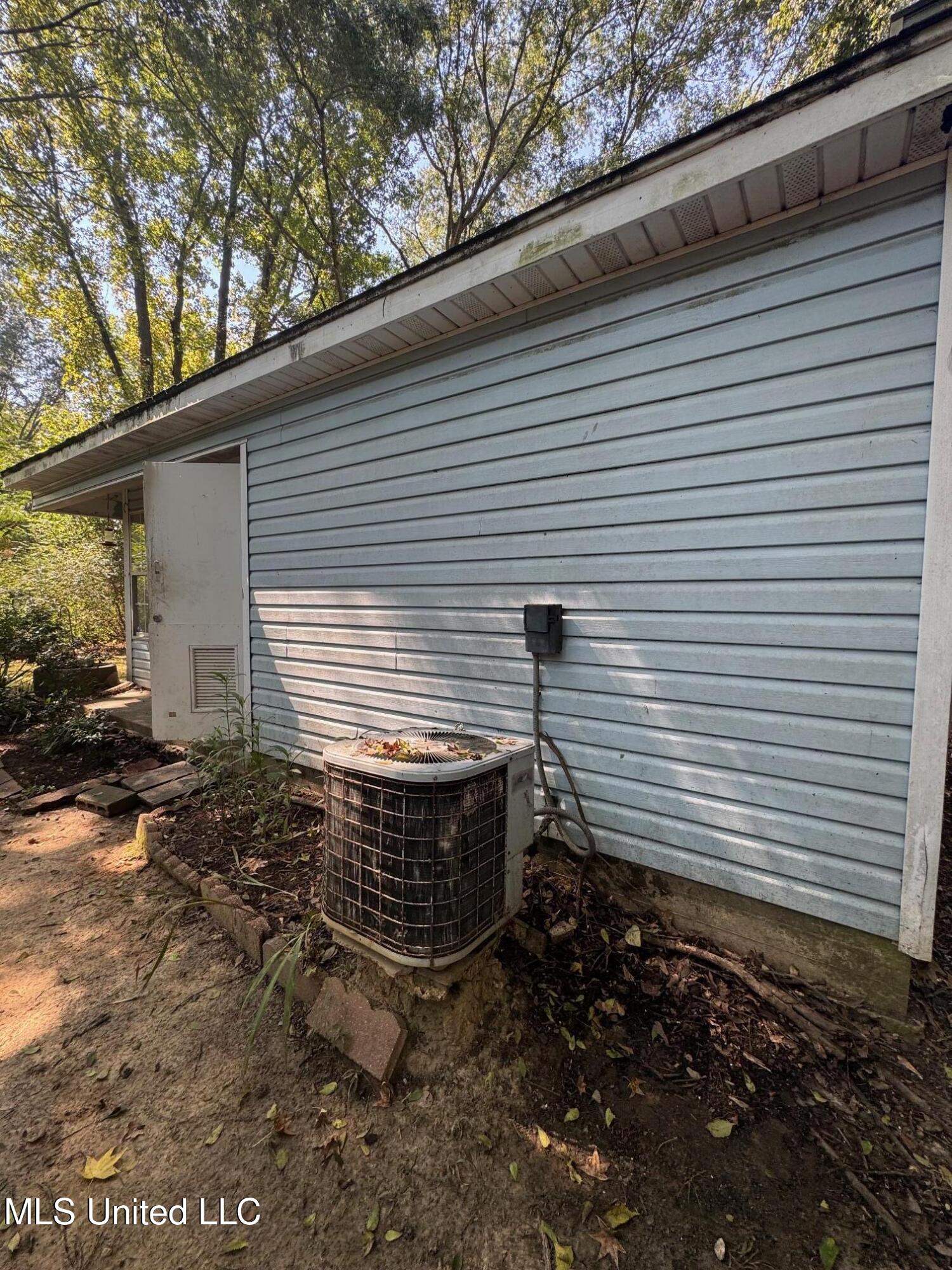 5571 Tiki Lane Jackson, MS 39212 - Photo 16 of 16 IMG_5769