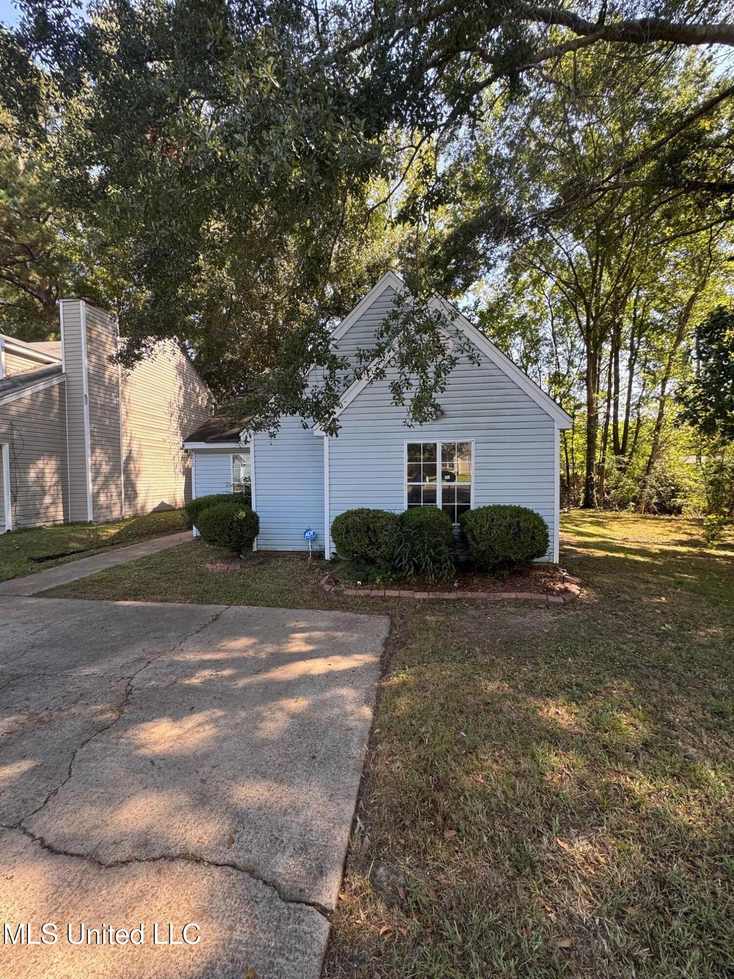 5571 Tiki Lane Jackson, MS 39212 - Photo 2 of 16 IMG_5754