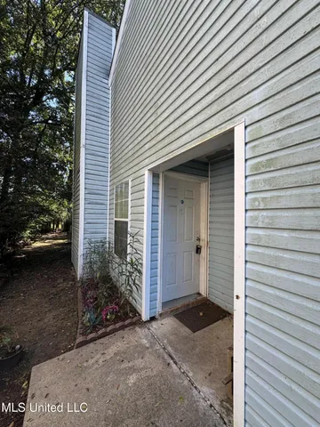 $74,900 | 5571 Tiki Lane, Jackson, MS 39212