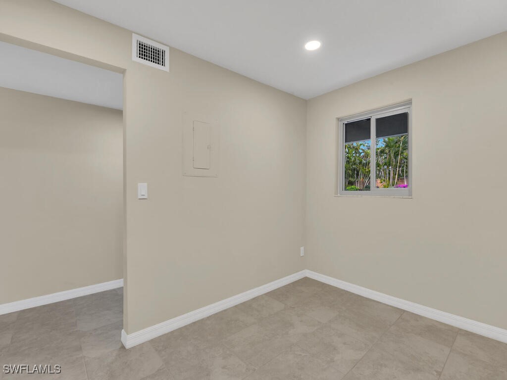 16560 Partridge Place Road, Unit 104 Fort Myers, FL 33908 - Photo 6 of 29 Gallery Image 6
