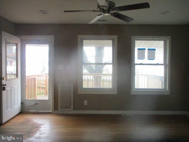 229 St Marys Road Baltimore, MD 21221 - Photo 3 of 30