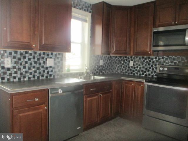 229 St Marys Road Baltimore, MD 21221 - Photo 6 of 30