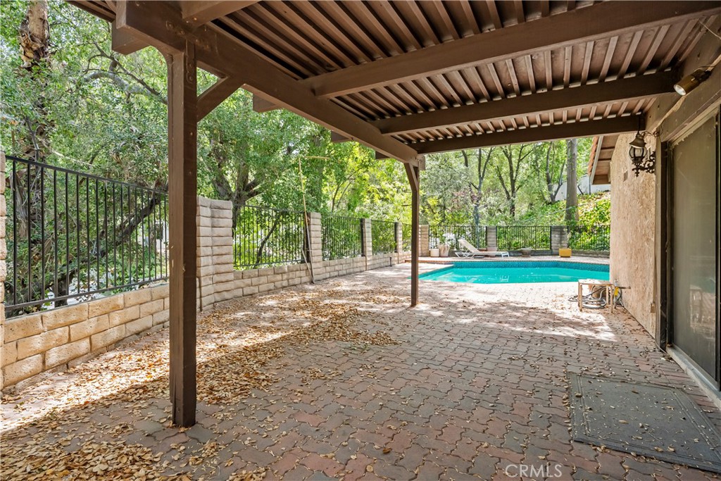4444 Rochelle Place Encino, CA 91316 - Photo 35 of 55 Gallery Image 35