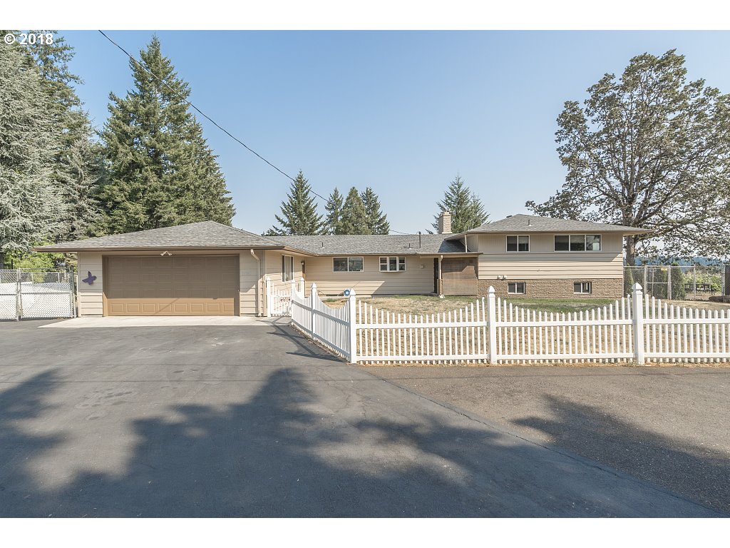 17560 Kirkwood Road Gladstone, OR 97027 - Photo 2 of 31 Front Yard