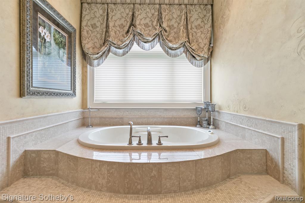 4649 Theheights Boulevard Rochester, MI 48306 - Photo 26 of 53 Gallery Image 26