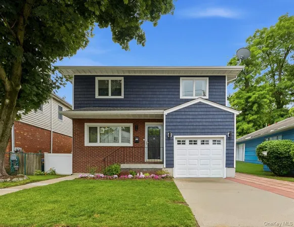 $1,099,000 | 4 Pequot Avenue, Port Washington, NY 11050
