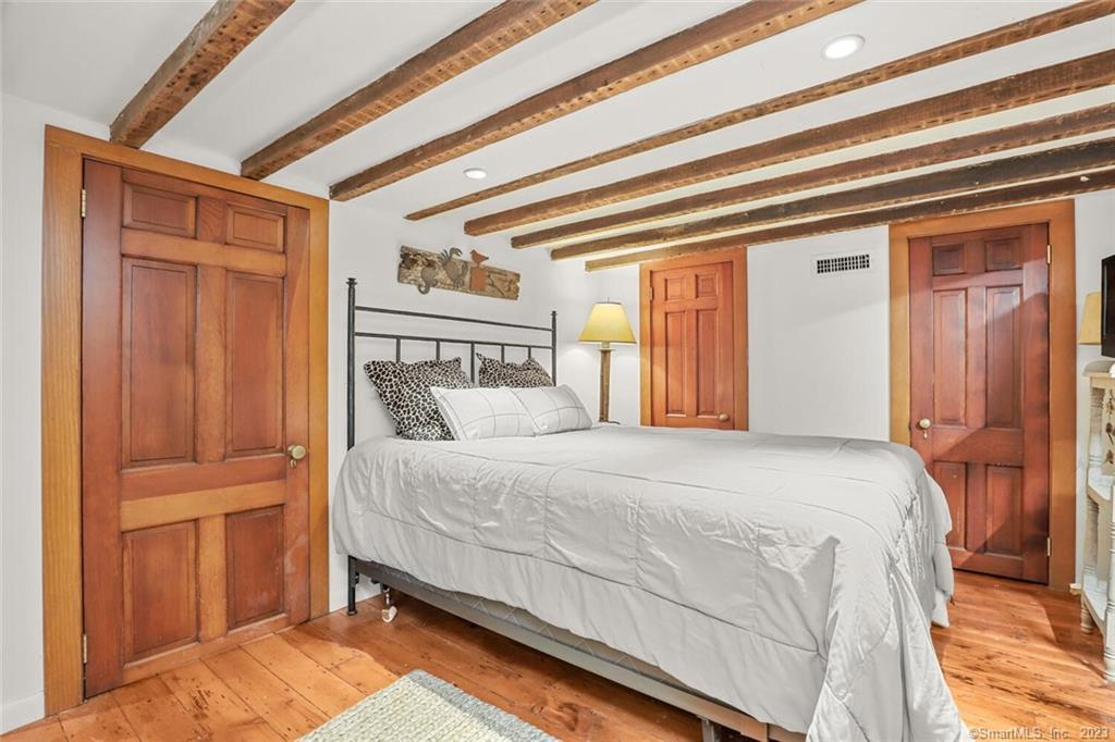 49 Hollow Tree Ridge Road Darien, CT 06820 - Photo 18 of 25 #49 - Primary Suite