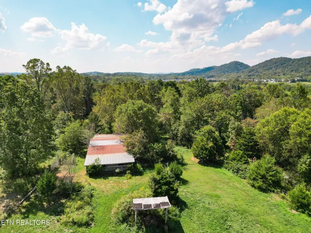 $485,000 | 2733 Shipe Road, Mascot, TN 37806