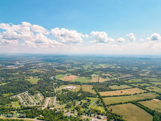 $485,000 | 2733 Shipe Road, Mascot, TN 37806