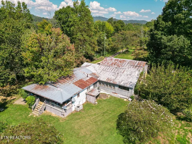 $485,000 | 2733 Shipe Road, Mascot, TN 37806