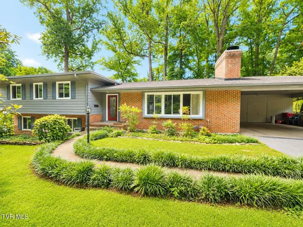 $449,000 | 301 Hillside Road, Johnson City, TN 37601