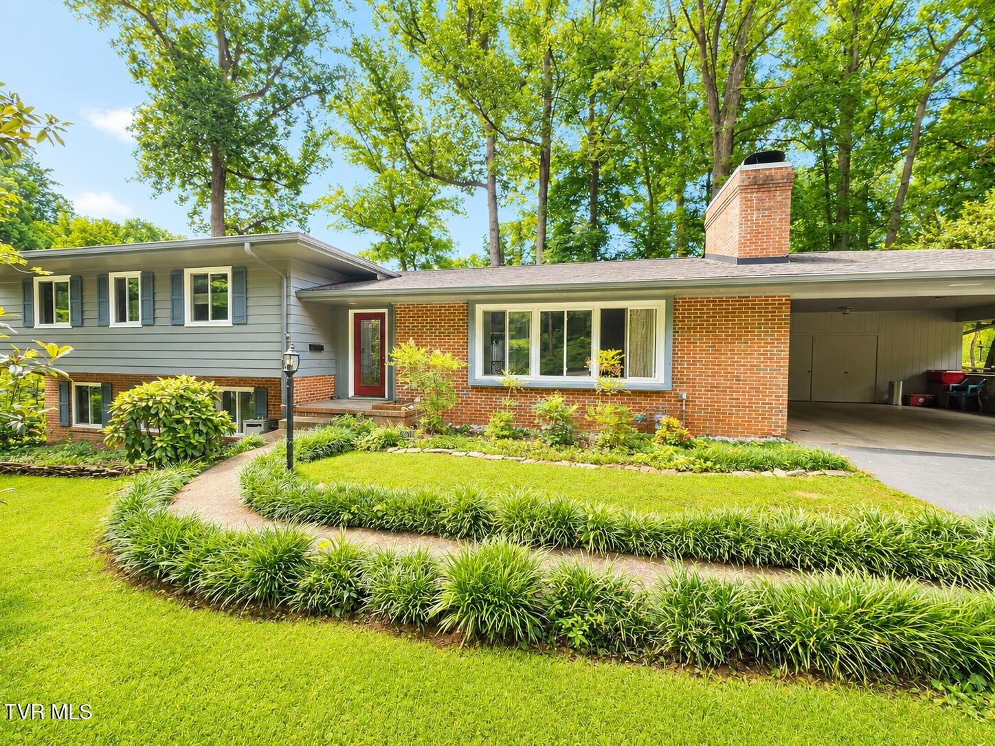 301 Hillside Road Johnson City, TN 37601 - Photo 1 of 34 Property Image
