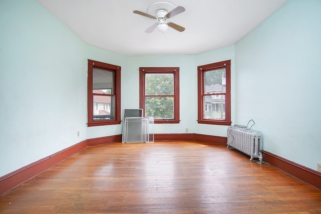 54 Lester Street Springfield, MA 01108 - Photo 2 of 34