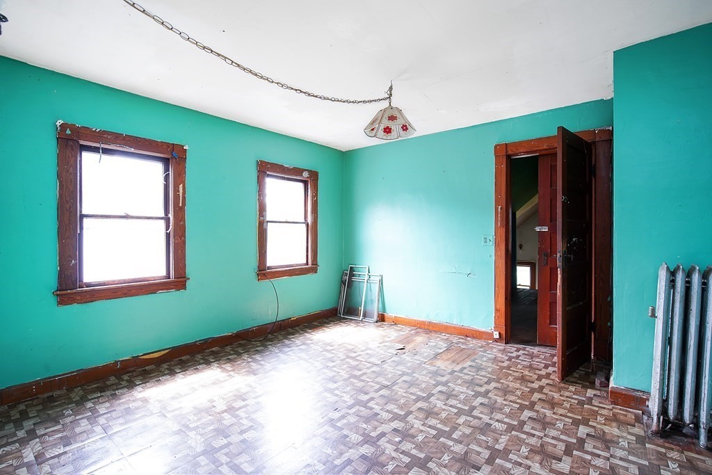54 Lester Street Springfield, MA 01108 - Photo 21 of 34
