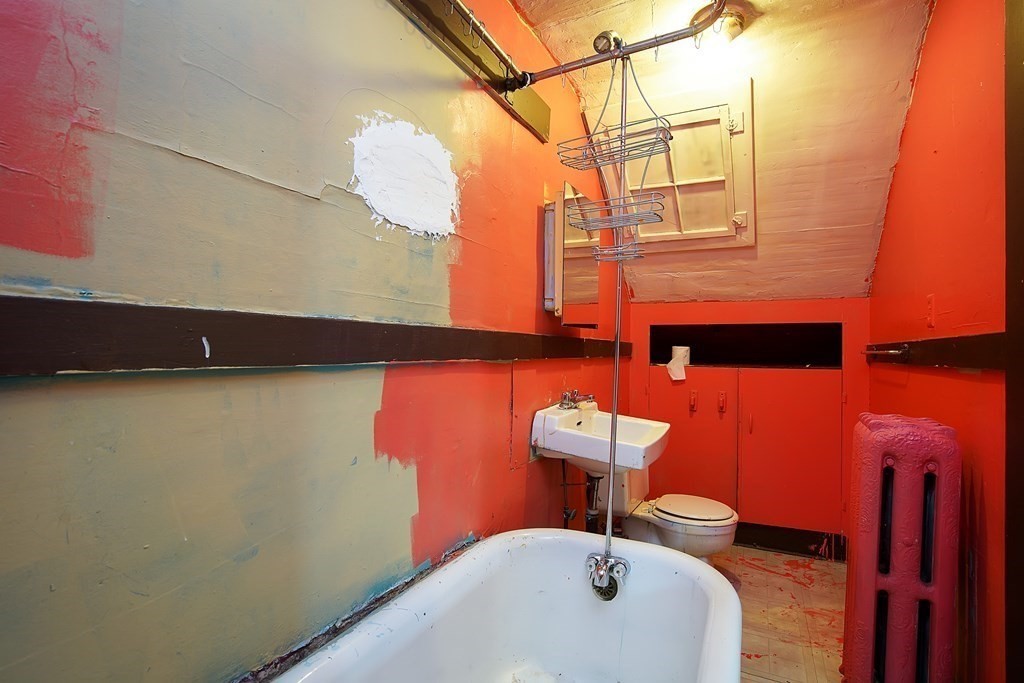 54 Lester Street Springfield, MA 01108 - Photo 26 of 34